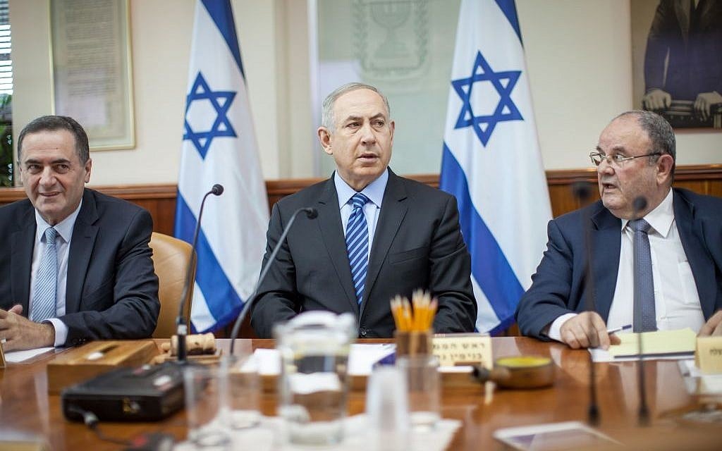 Prime Minister Benjamin Netanyahu leads the weekly cabinet meeting conference at his office in Jerusalem on November 6, 2016. (Emil Salman/POOL) Prime Minister Benjamin Netanyahu leads the weekly cabinet meeting conference at his office in Jerusalem on November 6, 2016. (Emil Salman/POOL)