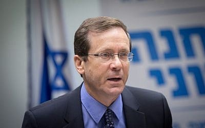 Zionist Union leader Isaac Herzog leads a faction meeting in the Knesset, November 07, 2016. (Miriam Alster/Flash90) Zionist Union leader Isaac Herzog leads a faction meeting in the Knesset, November 07, 2016. (Miriam Alster/Flash90)