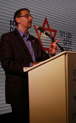 US Ambassador to Israel Dan Shapiro speaks at a cornerstone-laying ceremony for the emergency service's new blood bank in Ramle on November 16, 2016. (Judah Ari Gross/Times of Israel)