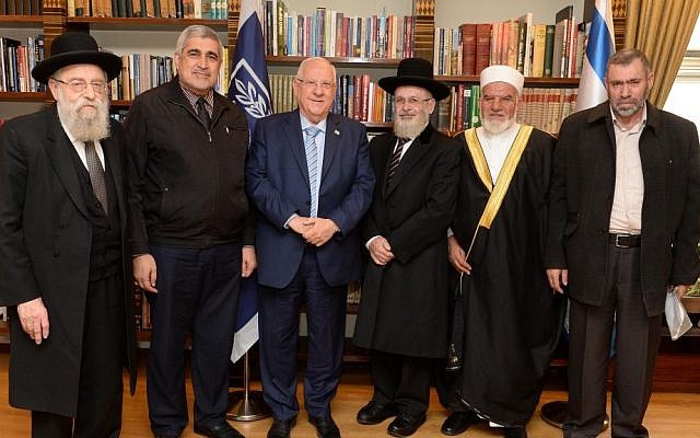 President Reuven Rivlin meets with Jewish and Muslim leaders at his Jerusalem residence on November 29, 2016. (Mark Neiman/GPO) President Reuven Rivlin meets with Jewish and Muslim leaders at his Jerusalem residence on November 29, 2016. (Mark Neiman/GPO)