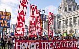 Solidarity protest against the Dakota Access Pipleline near Standing Rock Indian Reservation in San Francisco, California, on November 15, 2016. (CC-BY-SA/Pax Ahimsa Gethen/Wikimedia Commons)