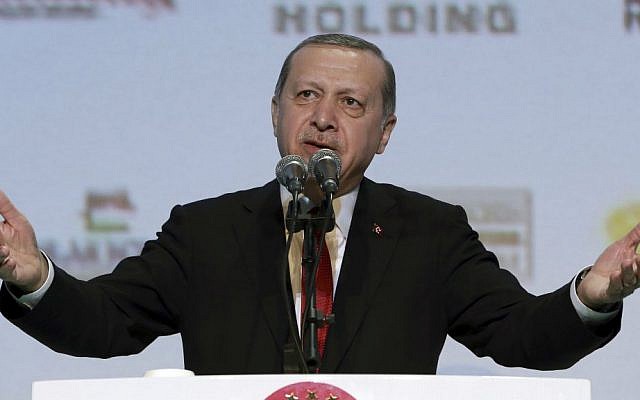 Turkey's President Recep Tayyip Erdogan addresses a business meeting in Istanbul, Wednesday, Nov. 9, 2016. (Murat Cetinmuhurdar/Presidential Press Service, Pool photo via AP)