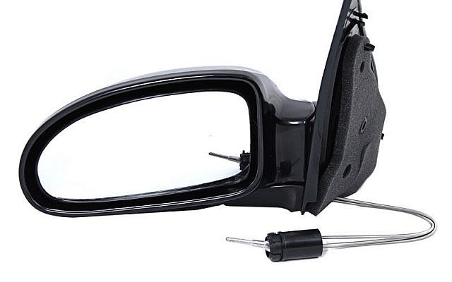 Illustrative: A Ford Focus side mirror (Courtesy) Illustrative: A Ford Focus side mirror (Courtesy)