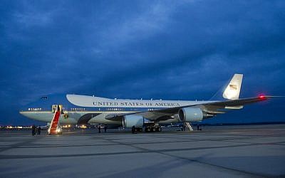 Air Force One seen on the tarmac at Andrews Air Force Base in Maryland, December 10, 2012. (Saul Loeb/AFP)