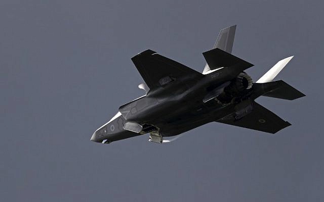 This file photo taken on July 12, 2016 shows the Lockheed Martin F-35 Lightning II taking part in a flying display at the Farnborough Airshow, south west of London. (AFP Photo/Adrian Dennis) This file photo taken on July 12, 2016 shows the Lockheed Martin F-35 Lightning II taking part in a flying display at the Farnborough Airshow, south west of London. (AFP Photo/Adrian Dennis)