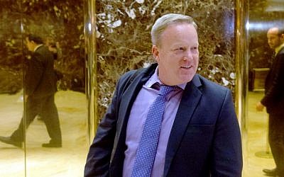 RNC Communications Director Sean Spicer leaves Trump Tower in New York. November 13, 2016 . (AFP PHOTO / Bryan R. Smith)