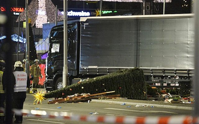 View of the truck that crashed into a Christmas market in Berlin on December 19, 2016. (AFP/Odd Andersen) View of the truck that crashed into a Christmas market in Berlin on December 19, 2016. (AFP/Odd Andersen)