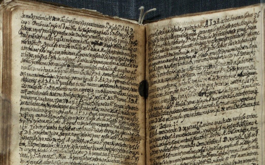 An inset of the autobiographical manuscripts of Luis de Carvajal the Younger, circa 1595, with devotional manuscripts. (Courtesy of the Government of Mexico) An inset of the autobiographical manuscripts of Luis de Carvajal the Younger, circa 1595, with devotional manuscripts. (Courtesy of the Government of Mexico)