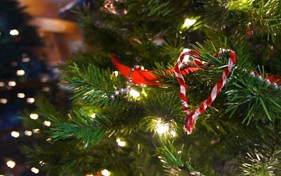 Illustrative image of a Christmas tree (CC BY Johnny Lai, Flickr)