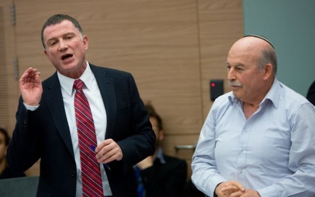 Knesset Speaker Yuli Edelstein, left, and committee chairman Nissan Slomiansky, right, attend a Constitution, Law, and Justice, Committee meeting, February 23, 2016. (Yonatan Sindel/Flash90)