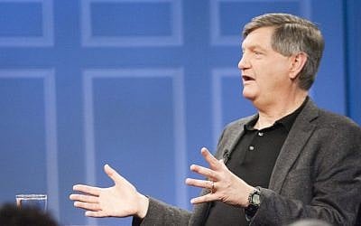 James Risen speaks at the Miller Center in Charlottesville, Virginia (CC BY Miller Center, Wikipedia)
