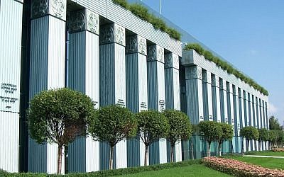 The Supreme Court building in Warsaw, Poland. (CC BY-SA, Wikimedia Commons) 
