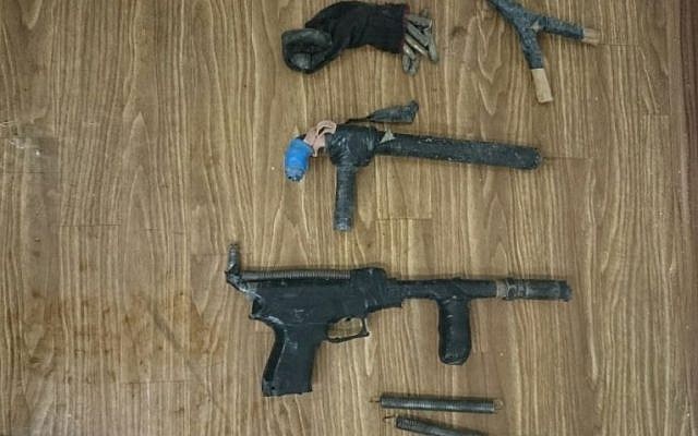 Makeshift guns and gun parts seized by Israeli security forces during a raid on the West Bank village of Beit Fajjar on December 13, 2016. (Israel Police) Makeshift guns and gun parts seized by Israeli security forces during a raid on the West Bank village of Beit Fajjar on December 13, 2016. (Israel Police)