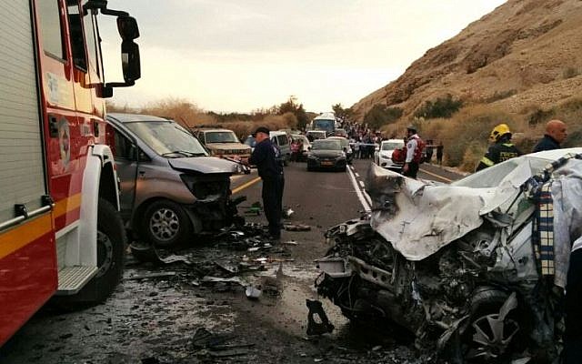 Deadly car crash on Road 60 leaves on man dead and five injured on December 29, 2016 (Magen David Adom) Deadly car crash on Road 60 leaves on man dead and five injured on December 29, 2016 (Magen David Adom)