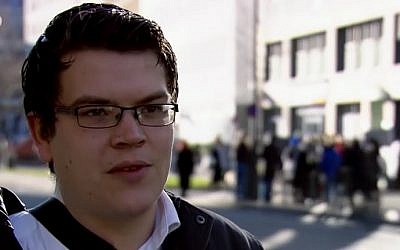 Former German neo-Nazi Felix Benneckenstein now helps others leave far-right extremist organizations (screen capture: YouTube)