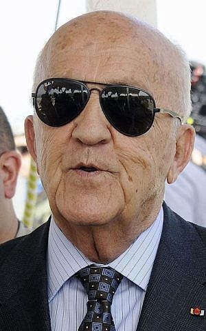 Lebanese Defense Minister Samir Moqbel (Wikimedia Commons, Sgt. Mick Burke, CC BY 2.0)