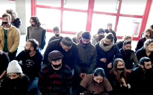 Bezalel Academy of Art students protest against what they see as curbs on freedom of speech, December 14, 2016. (Screen capture, Bezalel Academy facebook page) Bezalel Academy of Art students protest against what they see as curbs on freedom of speech, December 14, 2016. (Screen capture, Bezalel Academy facebook page)