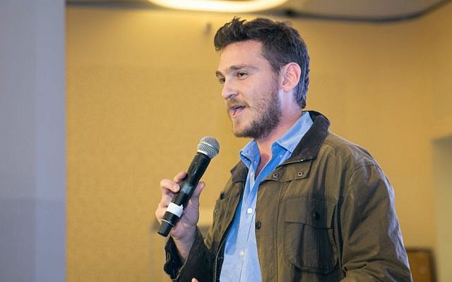 Fresh.fund's co-founder Zaki Djemal pitching the venture (Courtesy: Karen Rosenberg)