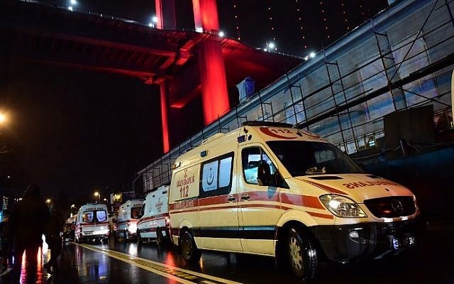 Ambulances are seen at the site of an armed attack January 1, 2017 in Istanbul, Turkey. (AFP PHOTO / YASIN AKGUL) Ambulances are seen at the site of an armed attack January 1, 2017 in Istanbul, Turkey. (AFP PHOTO / YASIN AKGUL)