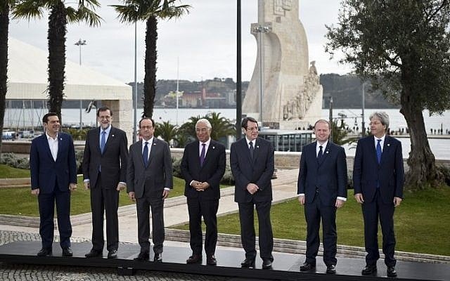 From left to right: Greek Prime Minister Alexis Tsipras, Spanish Prime Minister Maiano Rajoy, French President Francois Hollande, Portuguese Prime Minister Antonio Costa, Cypriot President Nicos Anastasiades, Maltese Prime Minister Joseph Muscat, Italian Prime Minister Paolo Gentiloni pose for a photo at the Southern EU countries summit held at Belem cultural center, Lisbon, January 28, 2017. (AFP/PATRICIA DE MELO MOREIRA) From left to right: Greek Prime Minister Alexis Tsipras, Spanish Prime Minister Maiano Rajoy, French President Francois Hollande, Portuguese Prime Minister Antonio Costa, Cypriot President Nicos Anastasiades, Maltese Prime Minister Joseph Muscat, Italian Prime Minister Paolo Gentiloni pose for a photo at the Southern EU countries summit held at Belem cultural center, Lisbon, January 28, 2017. (AFP/PATRICIA DE MELO MOREIRA)