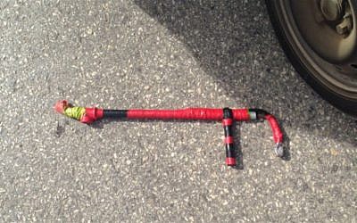 A homemade gun that is believed to have been used to fire shots in the air at a checkpoint in the northern West Bank on January 24, 2017. (IDF Spokesperson's Unit)