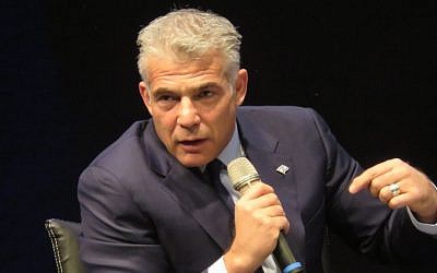 Yesh Atid party chairman Yair Lapid speaks at a cultural event in Givat Shmuel on January 28, 2017. (Yesh Atid, courtesy) 