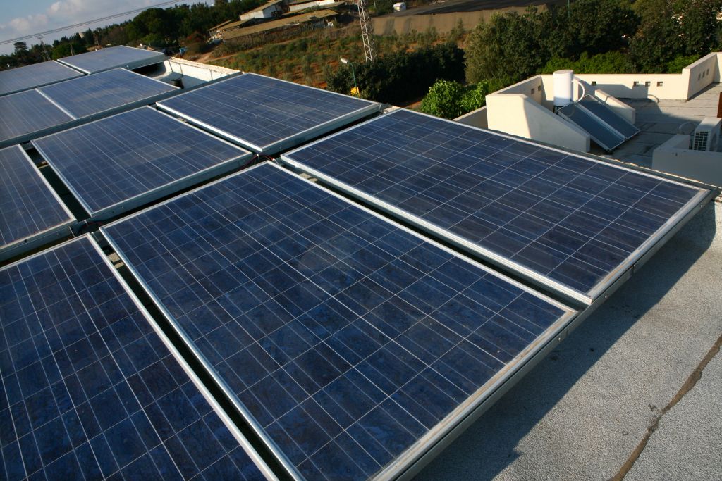 Illustrative photo of solar panels on the roof of a private home, August 13 , 2009. (Chen Leopold / Flash 90) Illustrative photo of solar panels on the roof of a private home, August 13 , 2009. (Chen Leopold / Flash 90)