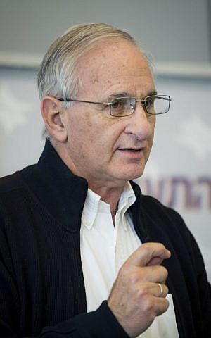 Giora Romm, at the time director of the Civil Aviation Authority of Israel. January 9, 2014. (Moshe Shai/Flash 90) 