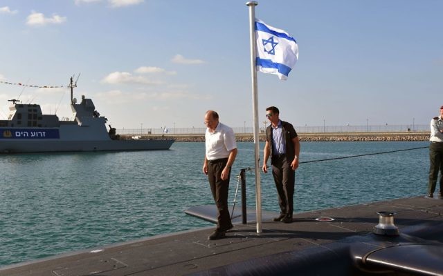 Then-defense minister Moshe Ya'alon aboard the INS Tanin submarine as it docks for the first time at the Haifa Port, September 23, 2014. (Ariel Hermoni/Ministry of Defense/ FLASH90) Then-defense minister Moshe Ya'alon aboard the INS Tanin submarine as it docks for the first time at the Haifa Port, September 23, 2014. (Ariel Hermoni/Ministry of Defense/ FLASH90)