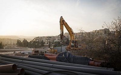 Sunset over Ramat Shlomo on November 21, 2016.(Sebi Berens/Flash90)
