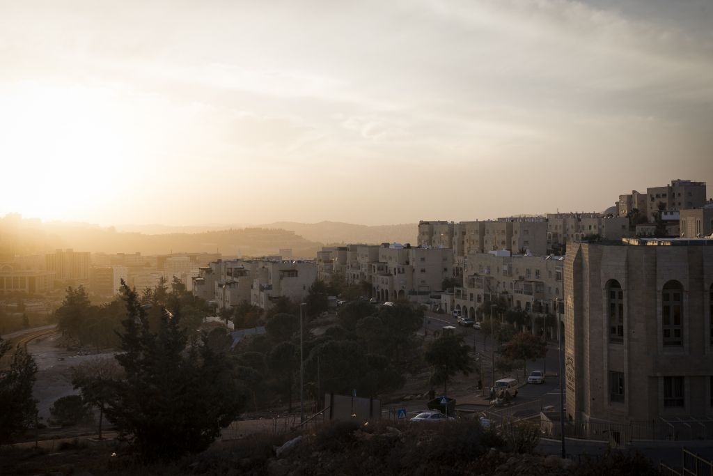 Sunset over Ramat Shlomo on November 21. 2016. In December the Israeli Planning and building committee approved a plan to build 566 new units in Ramat Shlomo, Ramot and Pisgat Ze'ev. (Sebi Berens/Flash90) Sunset over Ramat Shlomo on November 21. 2016. In December the Israeli Planning and building committee approved a plan to build 566 new units in Ramat Shlomo, Ramot and Pisgat Ze'ev. (Sebi Berens/Flash90)