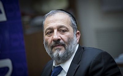 Chairman of the Shas party and Interior Minister Aryeh Deri, leads a Shas faction meeting at the Knesset in  Jerusalem, December 19, 2016. (Yonatan Sindel/Flash90)