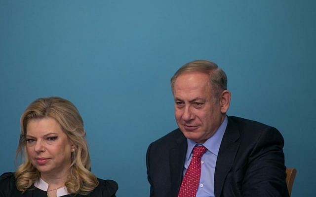 Prime Minister Benjamin Netanyahu, right, and his wife Sara, in Jerusalem, on December 21, 2016. (Ohad Zweigenberg)