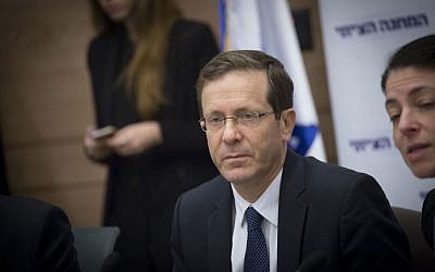 Zionist Union chair Isaac Herzog leads a faction meeting in the Knesset, January 2 2017. (Miriam Alster/Flash90)