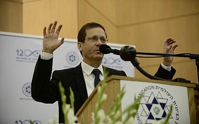 Zionist Union head Isaac Herzog attends a conference at Bar-Ilan University near Tel Aviv on January 15, 2017. (Tomer Neuberg/Flash90)