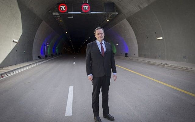Transportation Minister Yisrael Katz poses for a picture during a ceremony to open the new Harel tunnels on the Route 1 Tel Aviv-Jerusalem highway on January 19, 2017. (Photo by Yonatan Sindel/Flash90)