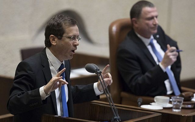 Leader of the opposition Isaac Herzog addresses the Israeli parliament during a question period at the assembly hall of the Israeli parliament, January 25, 2017. (Yonatan Sindel/Flash90) Leader of the opposition Isaac Herzog addresses the Israeli parliament during a question period at the assembly hall of the Israeli parliament, January 25, 2017. (Yonatan Sindel/Flash90)
