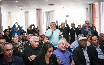 Members of the Likud party attend to the "Likudiada", a gathering of Likud party members and supporters in the southern Israeli city of Eilat, on January 27, 2017. (Noam Revkin Fenton/Flash90)