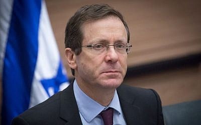 Zionist Union leader MK Isaac Herzog leads a faction meeting in the Knesset, on January 30, 2017. (Miriam Alster/FLASH90) 