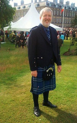 Glasgow resident Howard Brodie wearing the Shalom Tartan. (Courtesy)