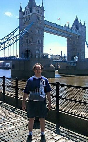 Barsky's London Bridge sweater reflects the London icon with intricate detail. (Courtesy/Facebook)
