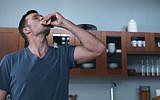 New England Patriots' quarterback Tom Brady is famous for his extremely healthy diet. (YouTube screenshot)