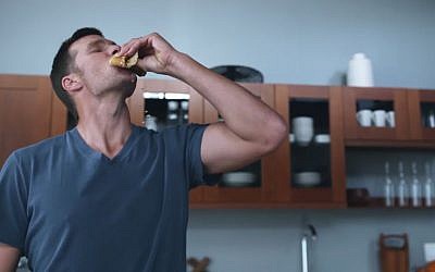 New England Patriots' quarterback Tom Brady is famous for his extremely healthy diet. (YouTube screenshot)