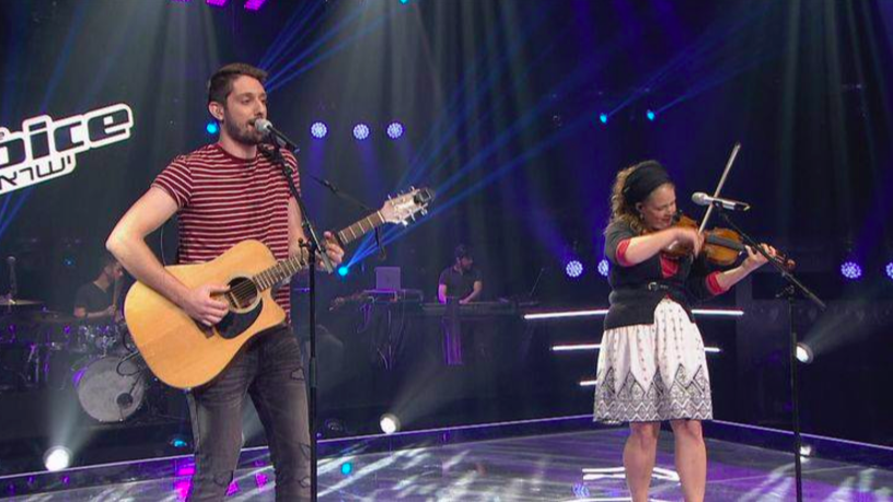 Fadi Zreik and Ariella Zeitlin-Hoffman during their duet battle on 'The Voice' (Courtesy 'The Voice')