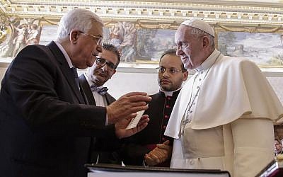 Pope Francis meets with Palestinian Authority President Mahmoud Abbas during a private audience at the Vatican, Saturday, Jan. 14, 2017. (Giuseppe Lami/ANSA pool via AP)