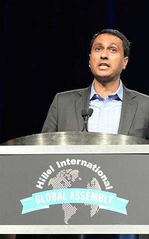 Eboo Patel speaks at the Hillel International Global Assembly in Orlando, Florida, December 2016. (Courtesy of Hillel International)