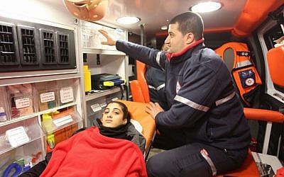 Reva Mansour, an Israeli woman injured in a terror attack in Istanbul on New Year's Eve on Secember 31, 2016, is transfered to Meir Hospital in Kfar Saba on January 1, 2017. (MDA)