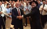 Australian Prime Minister Malcolm Turnbull dances in Sydney's Central Synagogue with Rabbi Levi Wolff, 30 December, 2016 (Screen capture: YouTube)