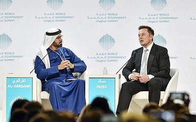 Tesla CEO Elon Musk (R) sits next to Mohammad al-Gergawi, UAE Minister of Cabinet Affairs and Future, during a panel discussion at the World Government Summit 2017 in Dubai on February 13, 2017. (AFP Photo/Stringer) Tesla CEO Elon Musk (R) sits next to Mohammad al-Gergawi, UAE Minister of Cabinet Affairs and Future, during a panel discussion at the World Government Summit 2017 in Dubai on February 13, 2017. (AFP Photo/Stringer)