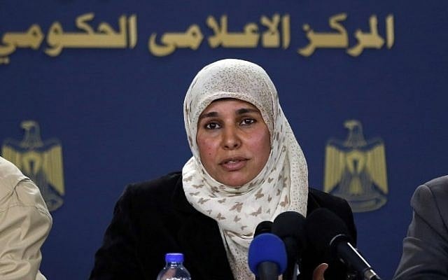 Iman Nafie, the wife of Palestinian prisoner Nael Barghouthi, speaks during a press conference in Ramallah on February 26, 2017. (AFP Photo/Abbas Momani) Iman Nafie, the wife of Palestinian prisoner Nael Barghouthi, speaks during a press conference in Ramallah on February 26, 2017. (AFP Photo/Abbas Momani)